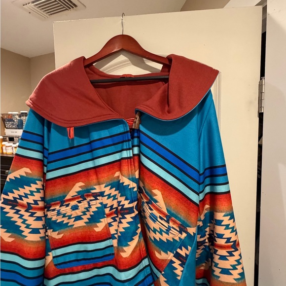 Hooded Poncho Jacket Aztec Pattern - Picture 3 of 8